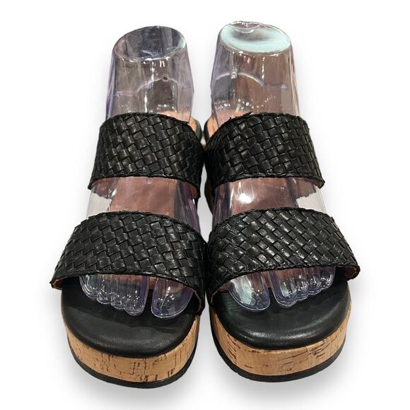 NWT Miz Mooz Genna Sandal in Black, Size 38 Wide or 7.5-8 Wide US - Picture 3 of 9